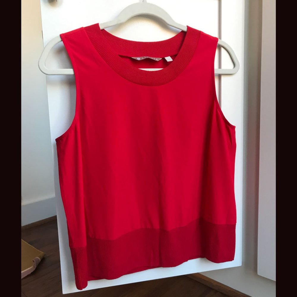 Athleta Zehyr Red Sleeveless Shell Size Small